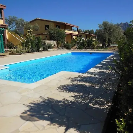 In Splendido E Riservato Villaggio, Marina Di Apartment Tertenia