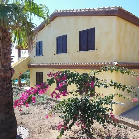 In Splendido E Riservato Villaggio, Marina Di Apartment Tertenia