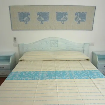 In Splendido E Riservato Villaggio, Marina Di Apartment *